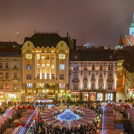 Apartment Ambiente Serviced - Palace Motesickych Bratislava